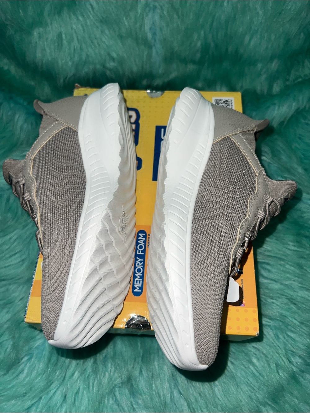 NIB Skechers Bobs Sport Hands Free Slip-Ins with Memory Foam size 8 Taupe - Picture 5 of 8